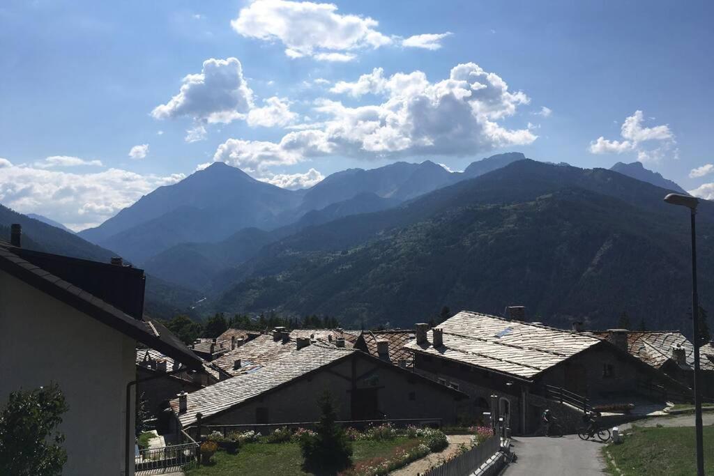 Maison Des Alpes Mansarda Oulx 外观 照片