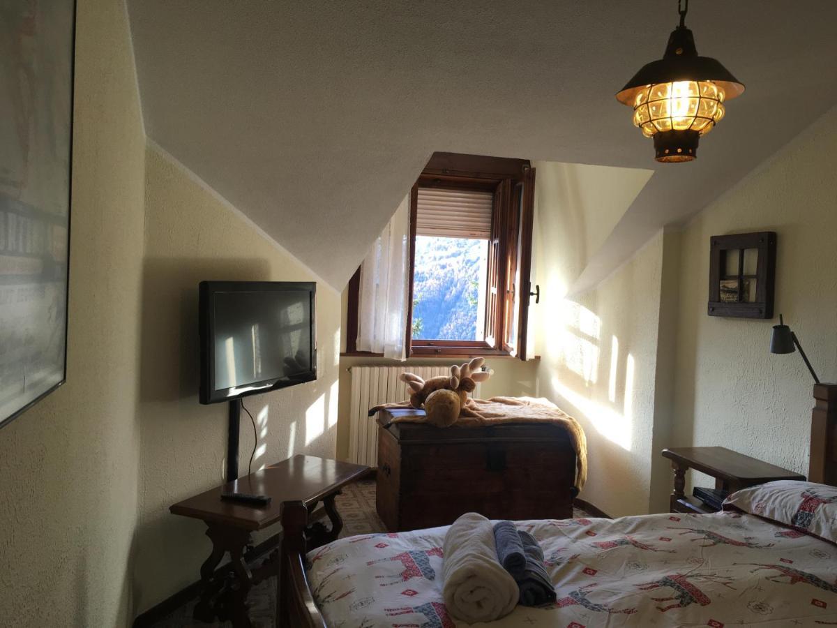 Maison Des Alpes Mansarda Oulx 外观 照片
